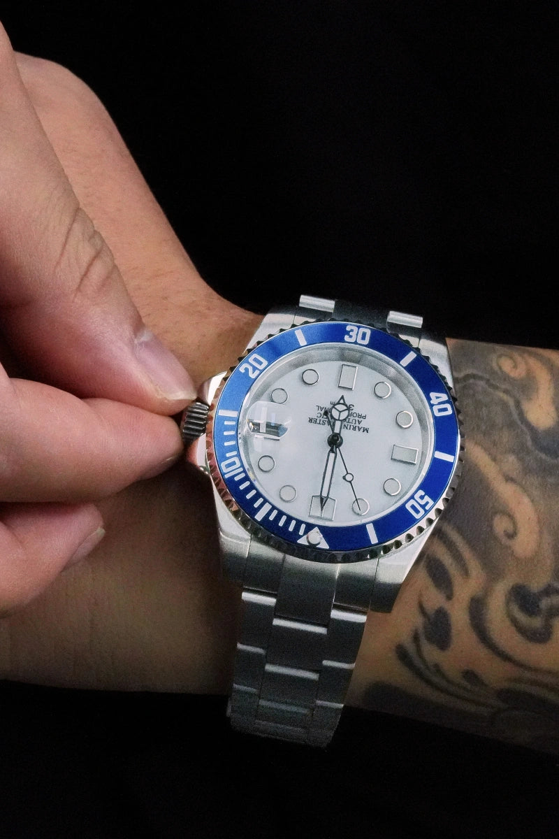 Mod Submariner Blue White Watch - SKYRIM WRIST