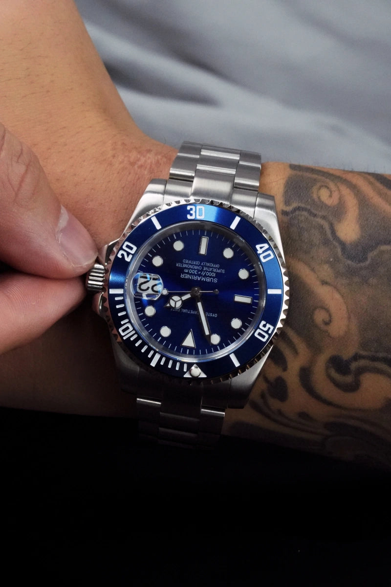 Mod Submariner - Card Master Blue Watch - SKYRIM WRIST