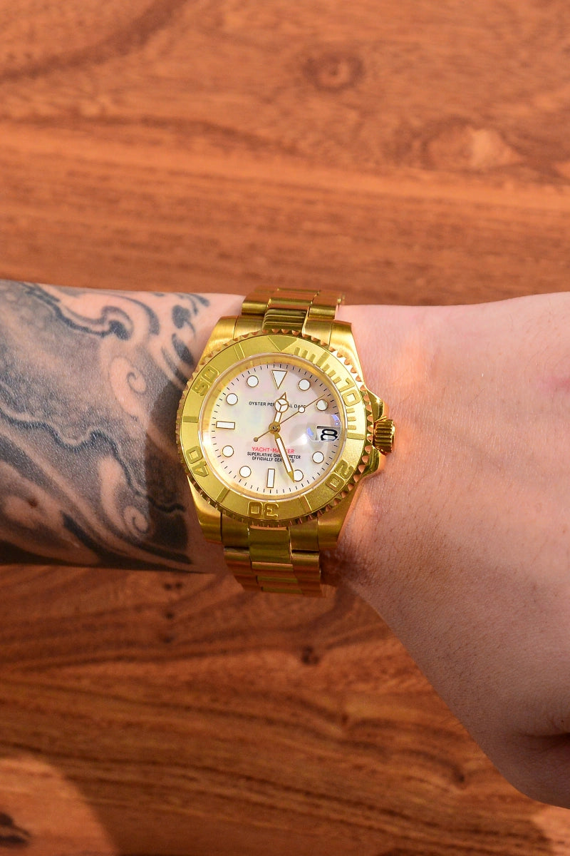 Mod Yacht -Master Gold Pearl Watch - SKYRIM WRIST