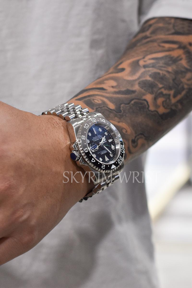 Mod GMT-Master II Bruce Wayne - SKYRIM WRIST