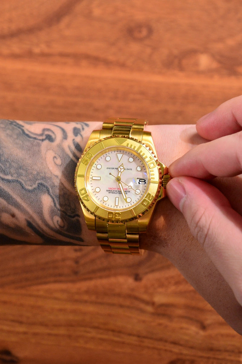 Mod Yacht -Master Gold Pearl Watch - SKYRIM WRIST