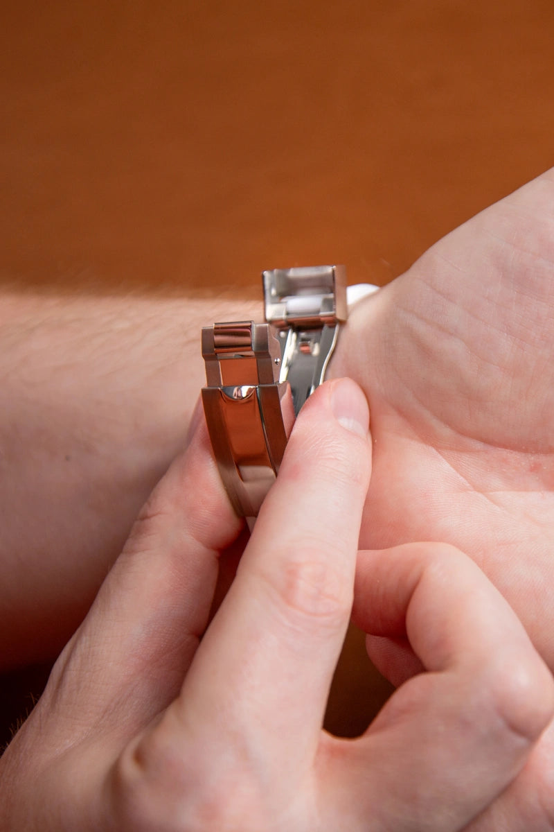 Mod Yacht-Master Arabic Silver White Watch - SKYRIM WRIST