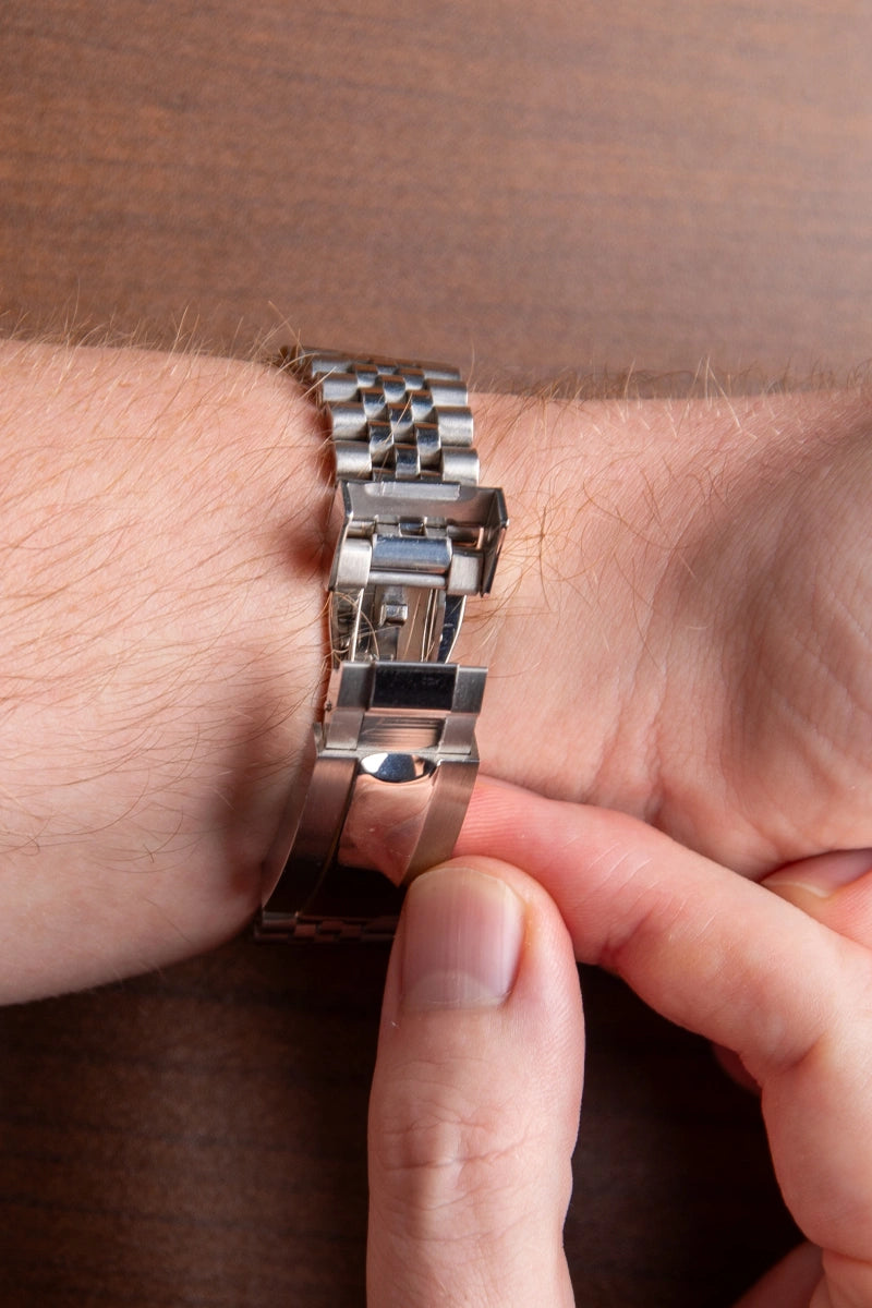 Mod Sky-Dweller White Watch