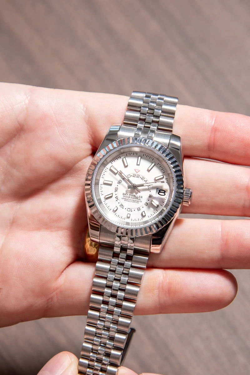 Mod Sky-Dweller White Watch - SKYRIM WRIST