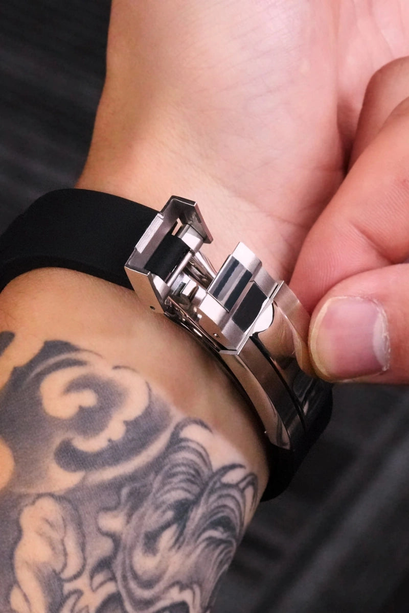 Mod Daytona Panda II Watch - SKYRIM WRIST