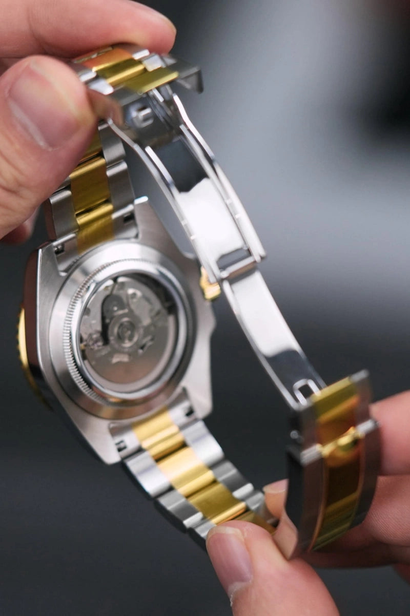 Mod Submariner Two-Tone Gold Black Watch - SKYRIM WRIST