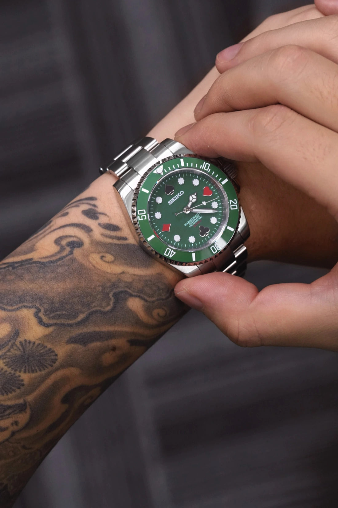 Mod Submariner - Card Master Green - SKYRIM WRIST