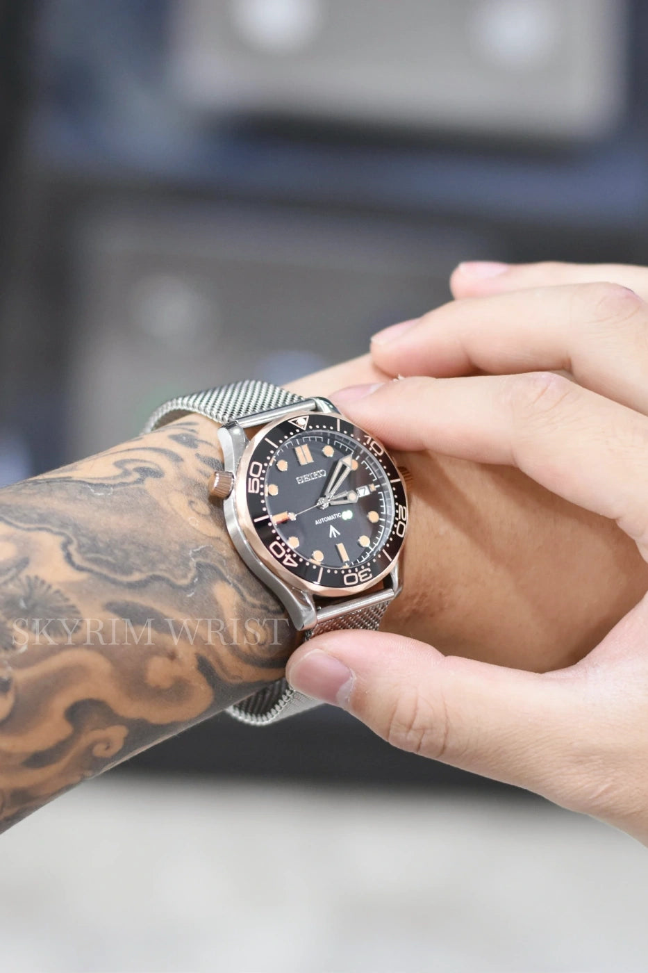 Mod Seamaster James Bond 007 Rose Gold - SKYRIM WRIST