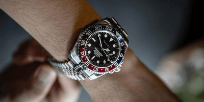How to maintain mechanical watches? - skyrim trading llp