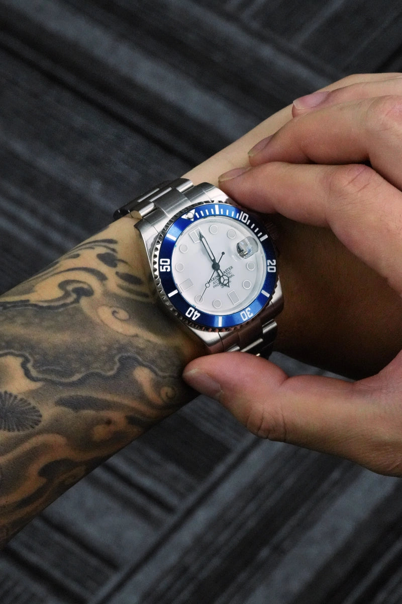 Mod Submariner Blue White Watch - SKYRIM WRIST 