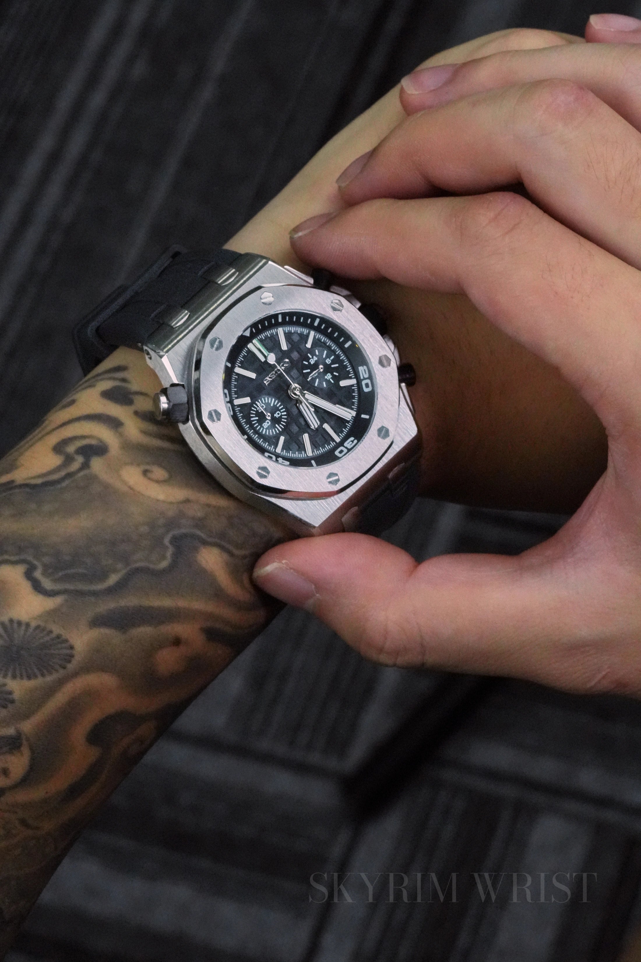 Image of Mod Royal Oak Diver Black - SKYRIM WRIST 
