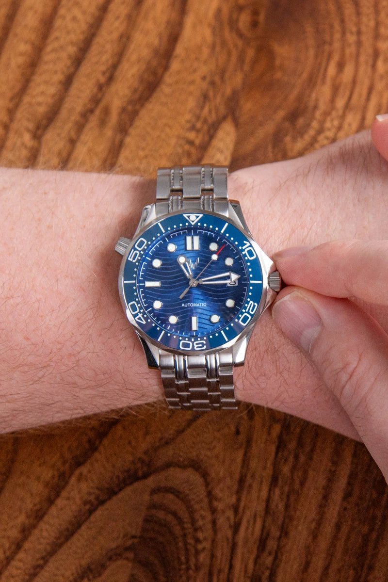 Image of Sunrise Seamaster Silver Blue - SKYRIM WRIST 
