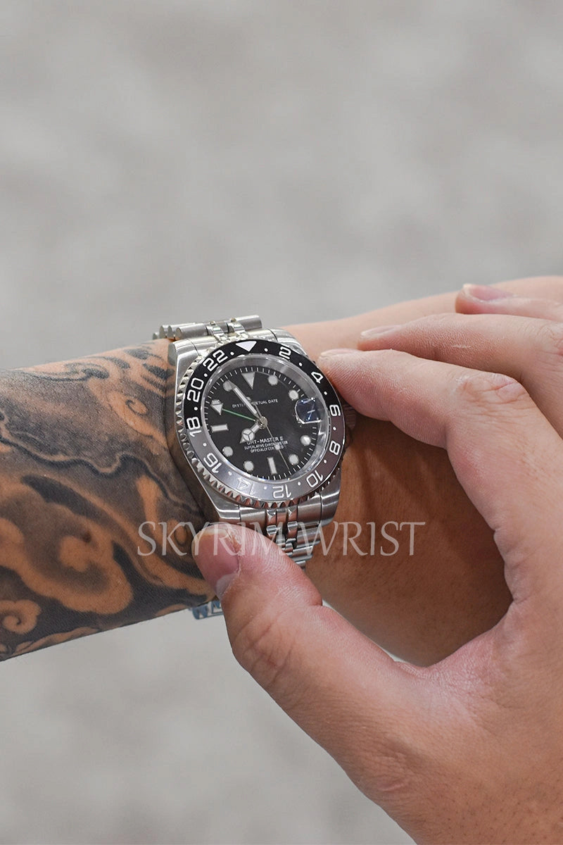 Mod GMT-Master II Bruce Wayne Watch