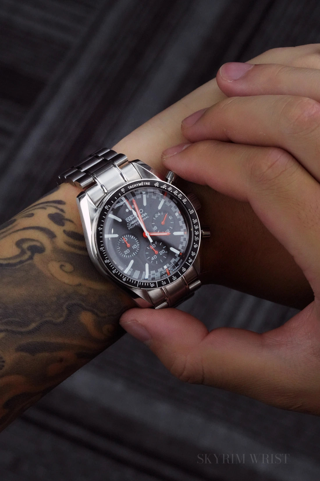 Seiko Mod Speedmaster Midnight Circuit - SKYRIM WRIST