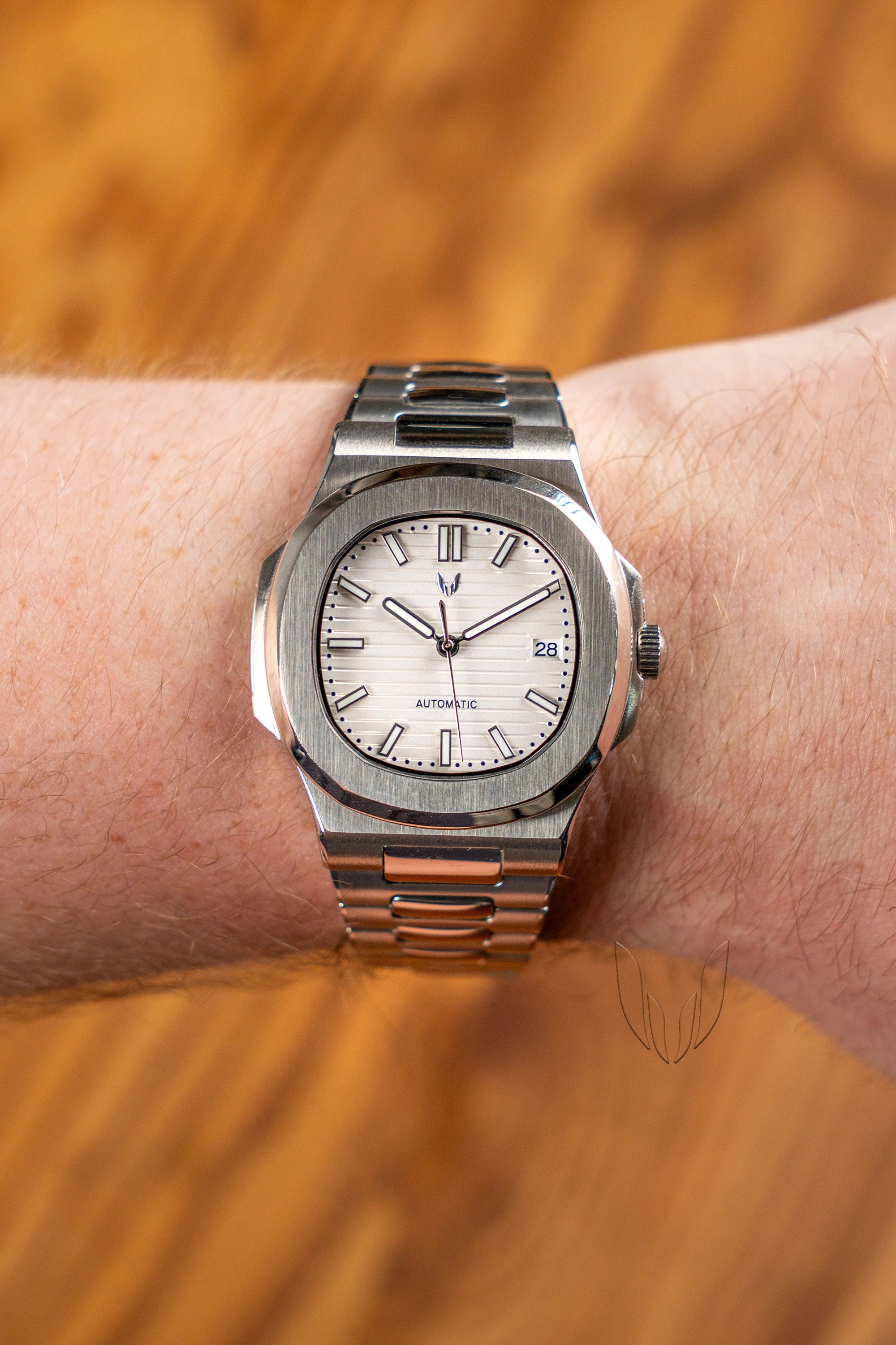 Image of Custom Nautilus Silver White - SKYRIM WRIST