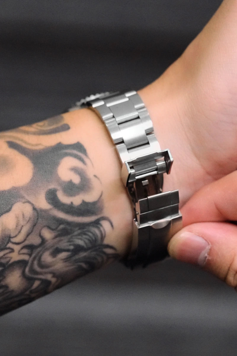 Image of Oracle GMT Batman - SKYRIM WRIST 