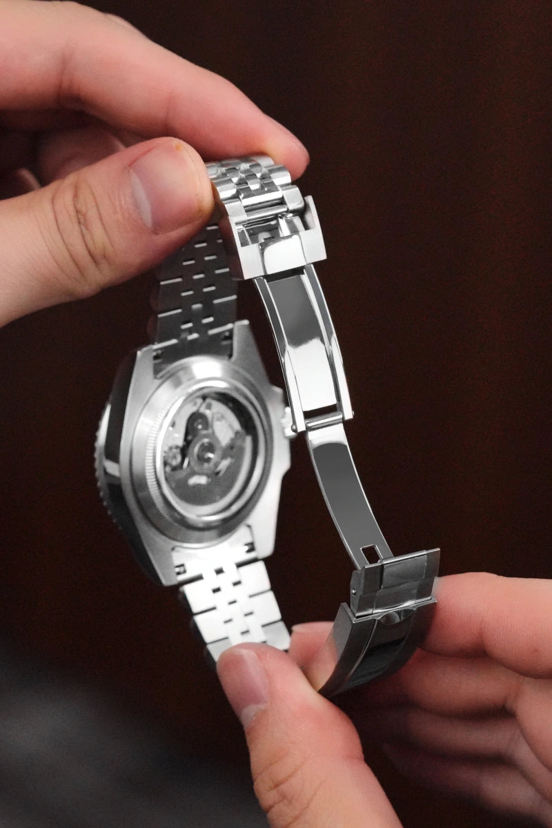 Image of Oracle GMT Bruce Wayen - SKYRIM WRIST 