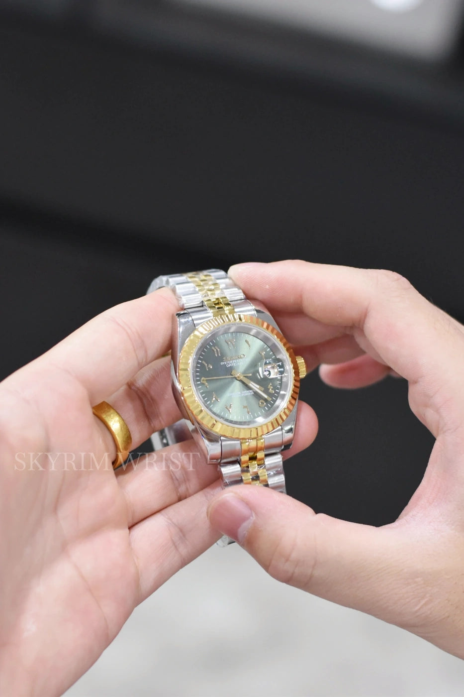 Mod Datejust Two-Tone Gold Arabic Green - SKYRIM WRIST 