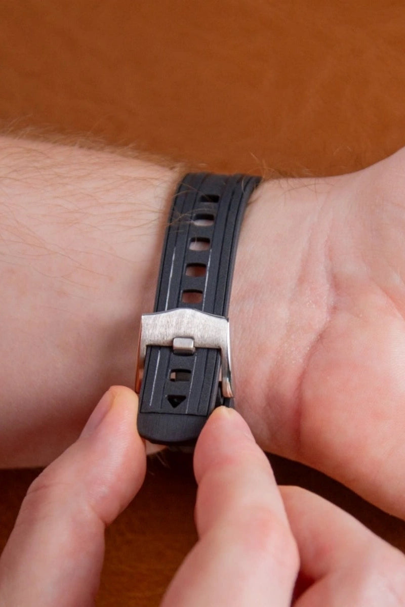 Image of Sunrise Seamaster Black Wave II - SKYRIM WRIST 