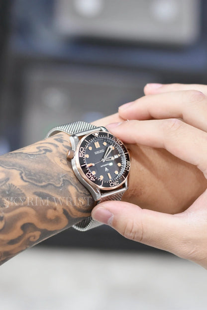 Mod Seamaster James Bond 007 Rose Gold - SKYRIM WRIST 