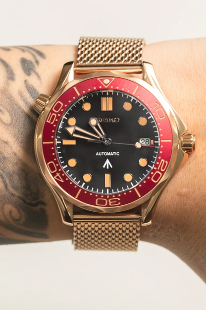 Mod Seamaster VII Vermilion Rose - SKYRIM WRIST 