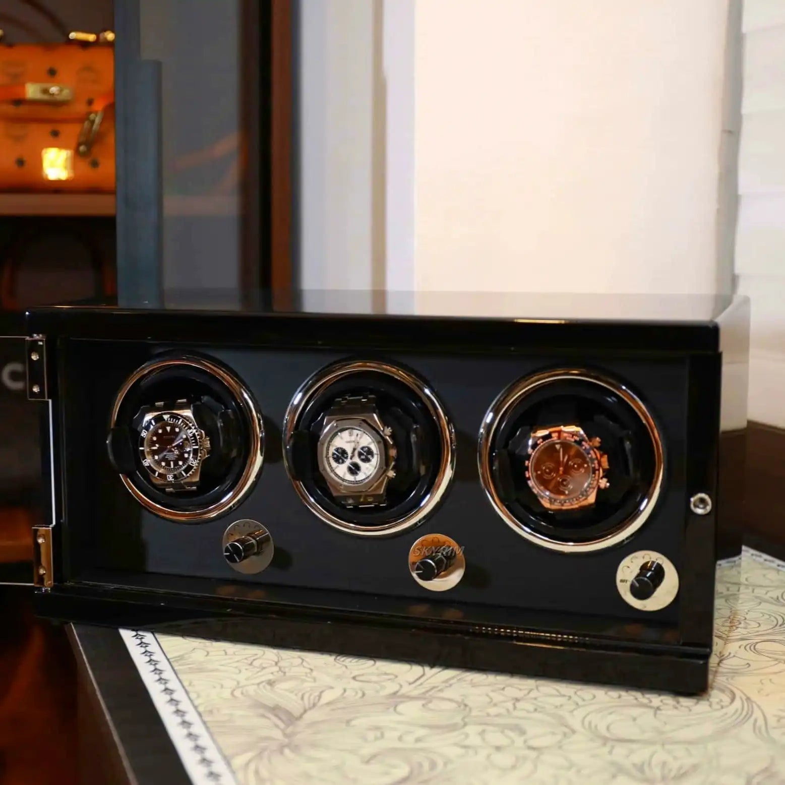 Image of SKYRIM TRIPLE WATCH WINDER by SKYRIM SEIKOMOD